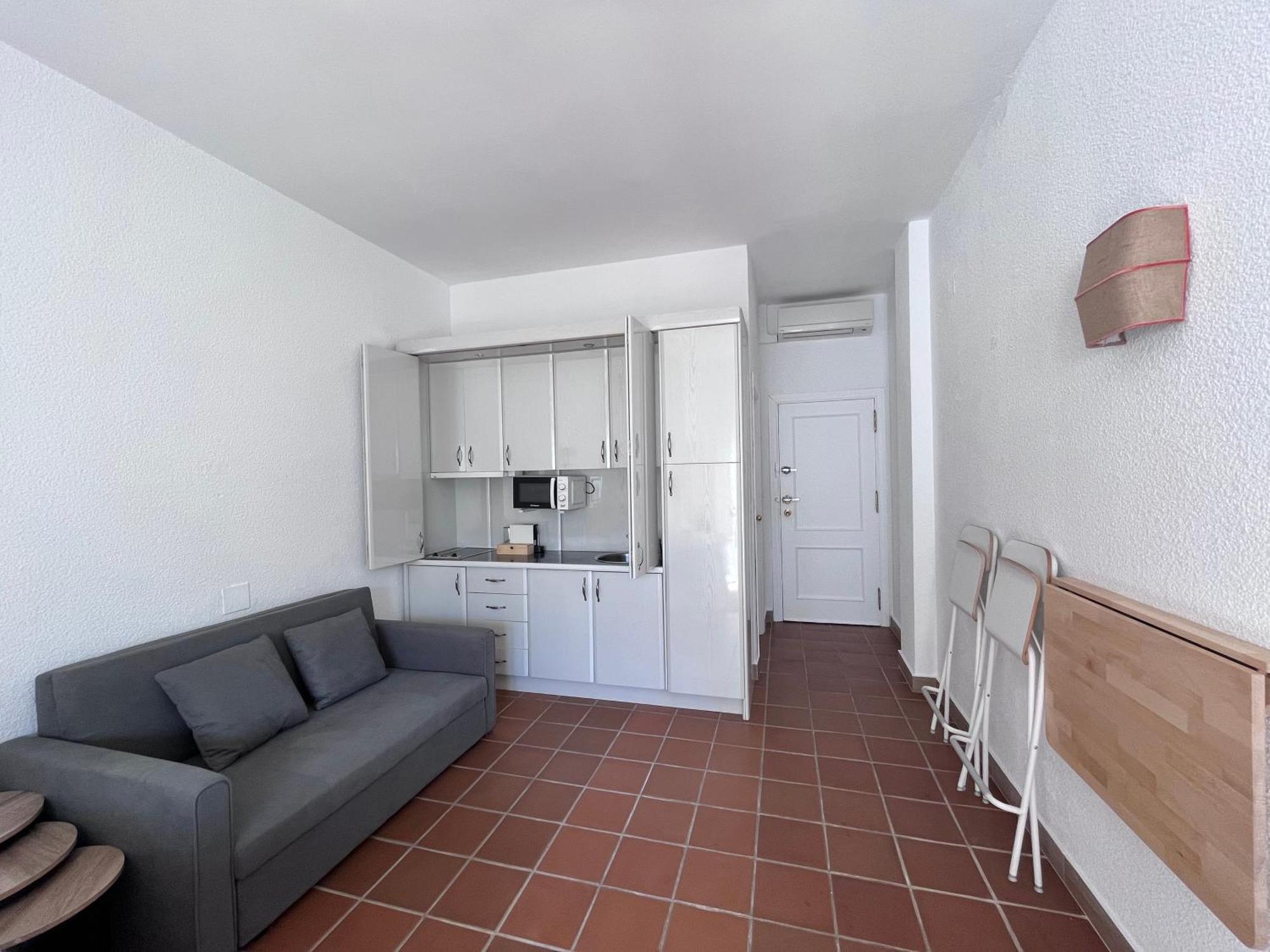 La De La Reina Apartment
